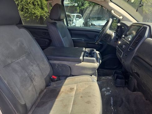 Used 2021 Nissan Titan S w/ S Utility Package RWD image 10