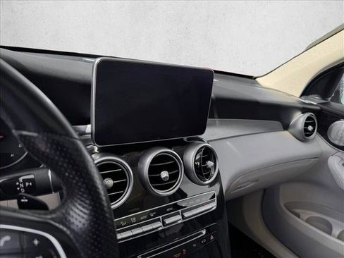 Used 2019 Mercedes-Benz GLC 300 4MATIC image 14