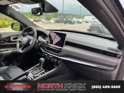 Used 2024 Jeep Compass Trailhawk image 26