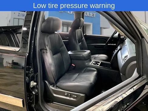 Used 2010 Chevrolet Avalanche LT w/ Luxury Package AWD/4WD image 29