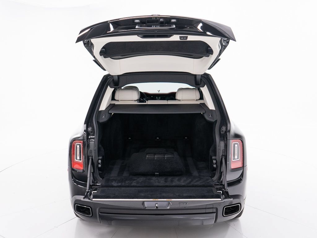 Certified 2023 Rolls-Royce Cullinan Black Badge w/ Driver's Package AWD/4WD image 52