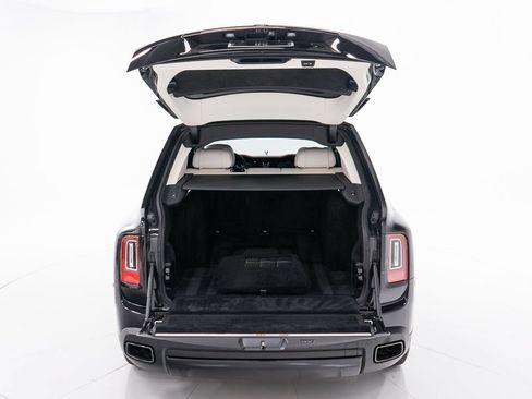 Certified 2023 Rolls-Royce Cullinan Black Badge w/ Driver's Package AWD/4WD image 52