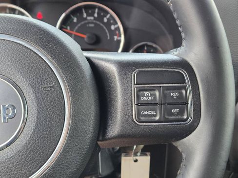 Used 2018 Jeep Wrangler Unlimited Sport w/ Connectivity Group AWD/4WD image 21