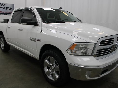 Used 2017 RAM 1500 Big Horn image 3