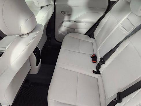 Certified 2025 Hyundai Kona SEL image 12