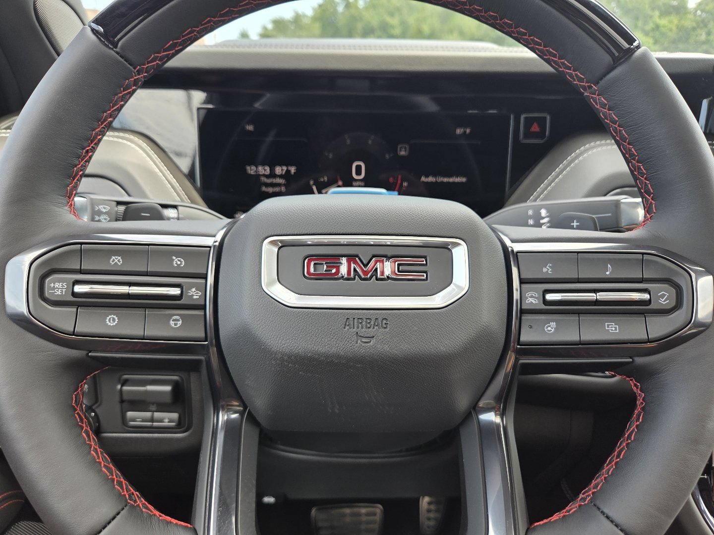 New 2026 GMC Yukon AT4 Ultimate AWD/4WD image 36