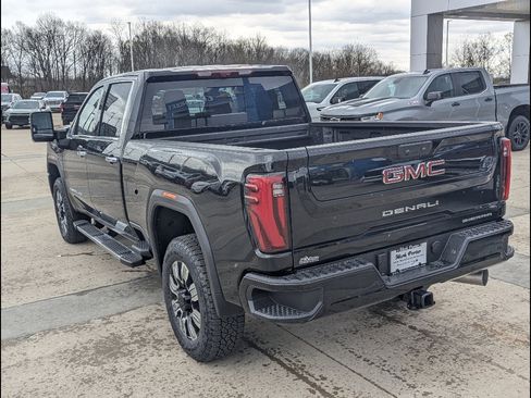 New 2026 GMC Sierra 2500 Denali w/ Technology Package AWD/4WD image 8