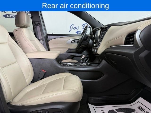 Used 2023 Chevrolet Traverse LT w/ LT Premium Package AWD/4WD image 18