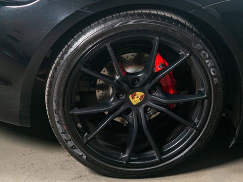 Used 2018 Porsche 718 Boxster w/ Sport Chrono Package image 18