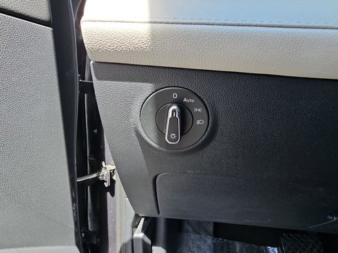 Used 2025 Volkswagen Taos S FWD image 24