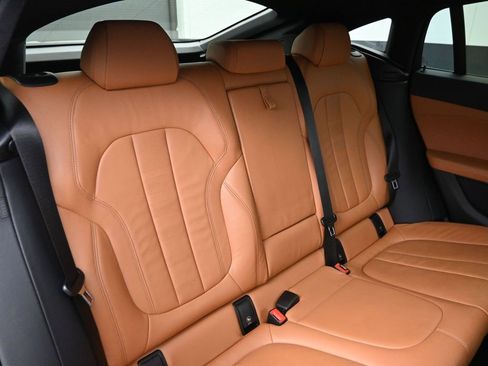 Used 2021 BMW X6 sDrive40i w/ M Sport Package image 26