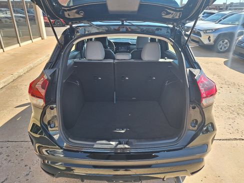 Used 2021 Nissan Kicks SR w/ SR Premium Package image 8