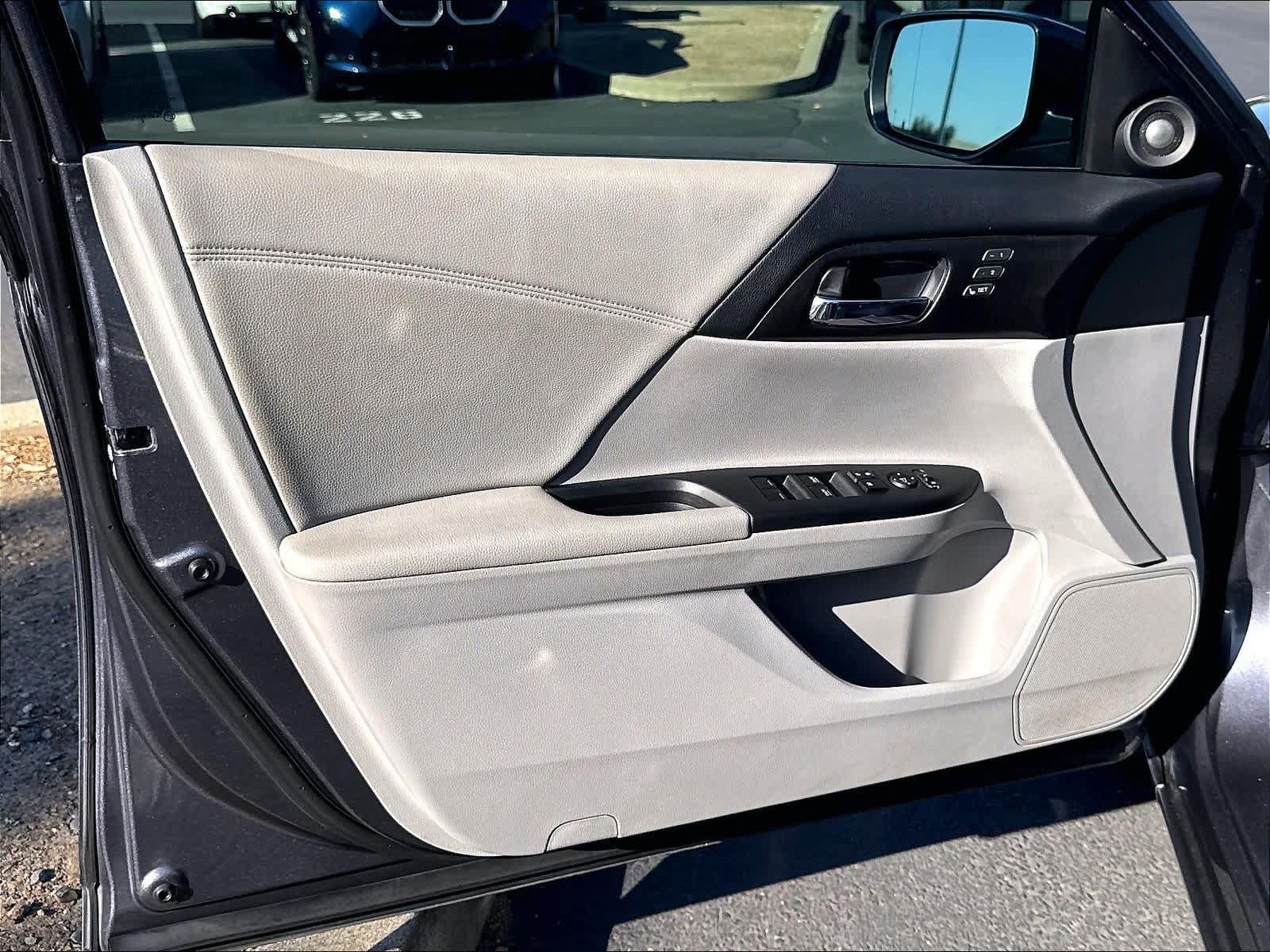 Used 2013 Honda Accord EX-L image 23