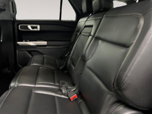 Used 2023 Ford Explorer XLT w/ Equipment Group 202A image 13