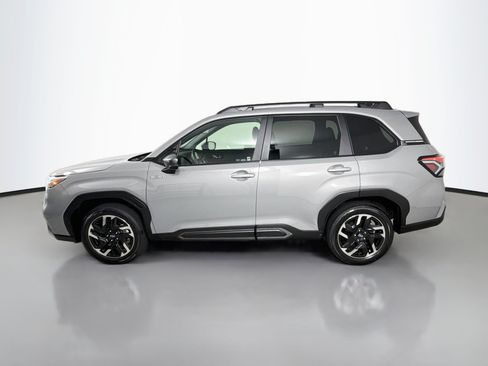 Used 2025 Subaru Forester Limited AWD/4WD image 4