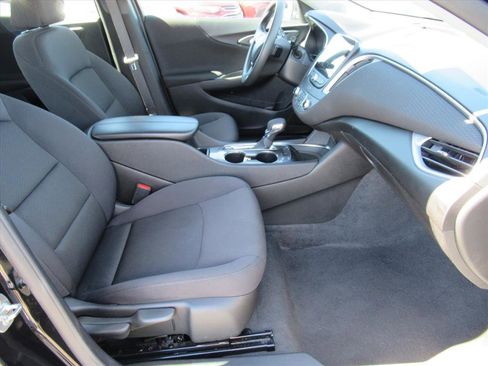 Used 2024 Chevrolet Malibu LT image 10