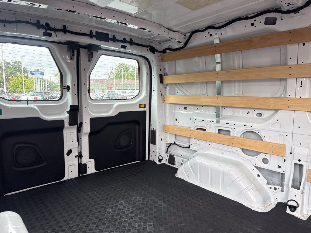 Used 2025 Ford Transit 250 Low Roof w/ Exterior Upgrade Package RWD image 21