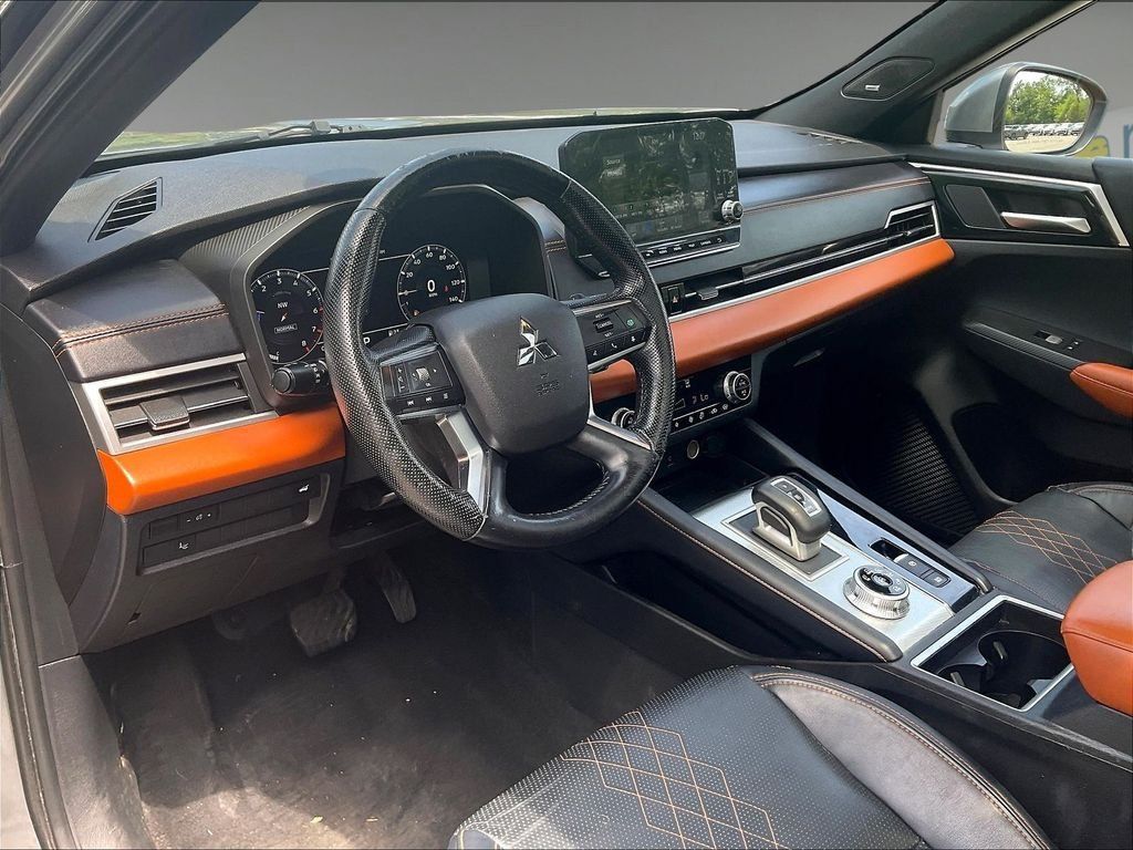 Used 2022 Mitsubishi Outlander SEL AWD/4WD image 8