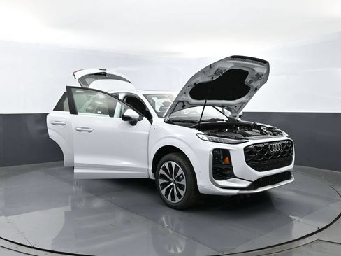 New 2026 Audi Q3 quattro 2.0T AWD/4WD image 30