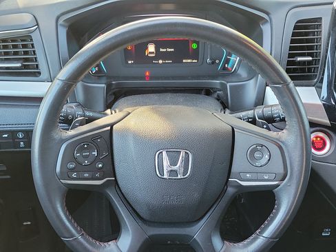 Used 2023 Honda Odyssey Sport image 15