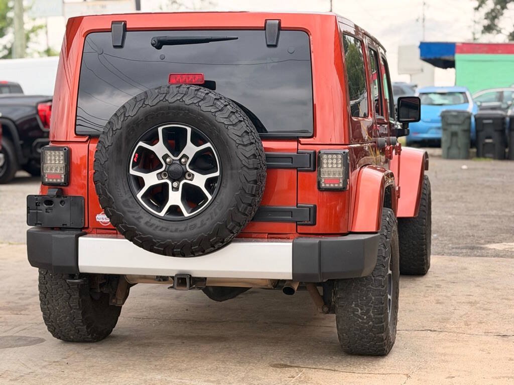 Used 2014 Jeep Wrangler Unlimited Sahara w/ Connectivity Group AWD/4WD image 8