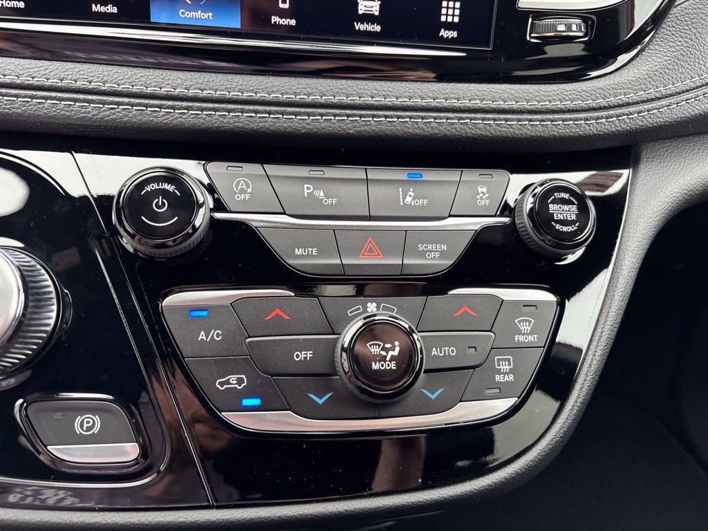 New 2027 Chrysler Pacifica Select FWD image 40