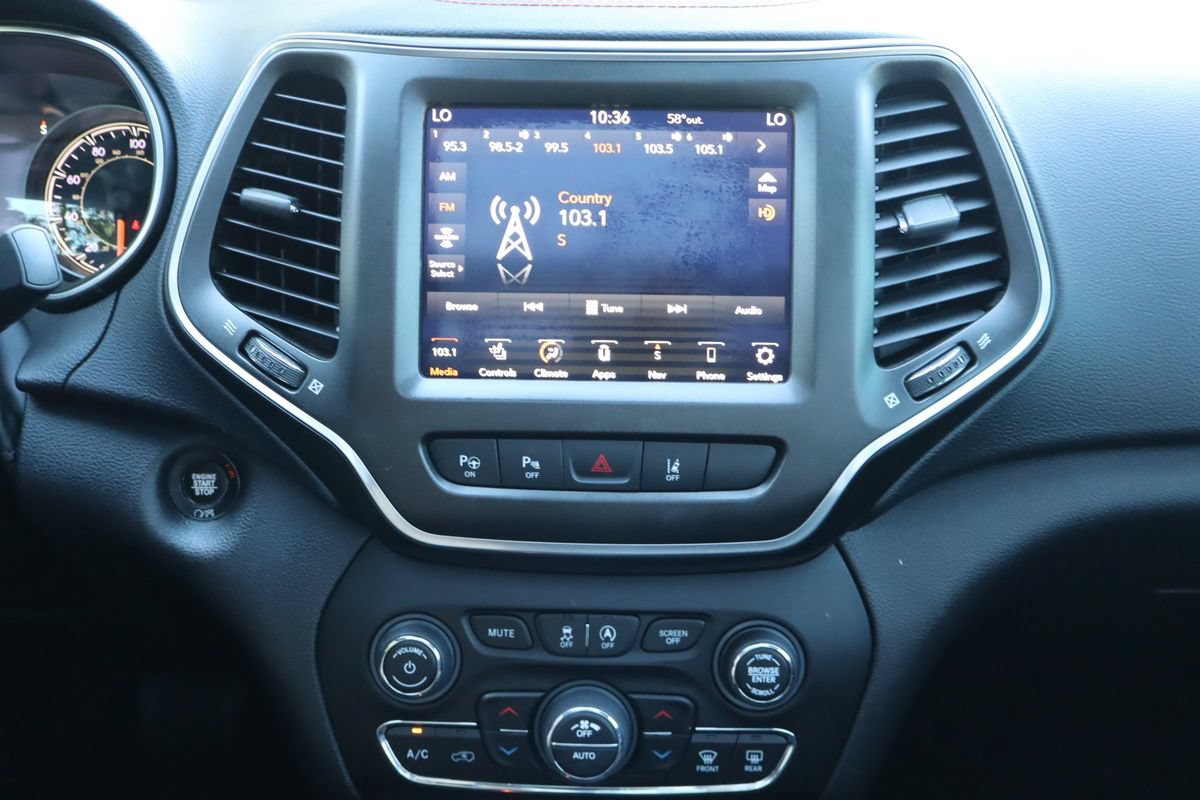 Used 2020 Jeep Cherokee Trailhawk w/ Technology Group AWD/4WD image 35