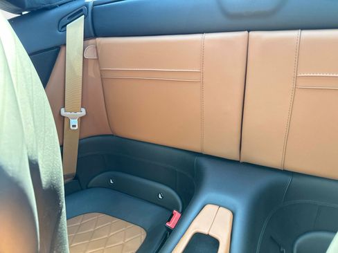 Used 2015 Ferrari California T image 16