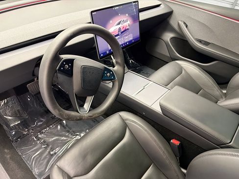 Used 2024 Tesla Model 3 Standard Range image 7