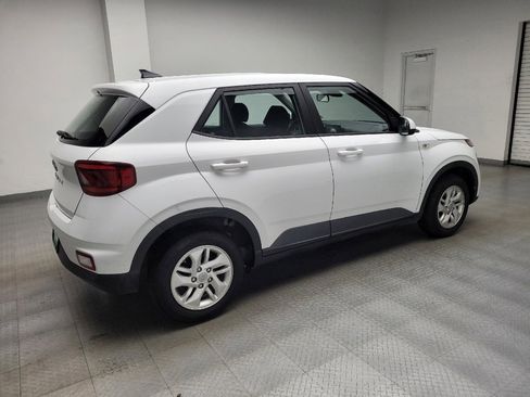 Used 2021 Hyundai Venue SE FWD image 10