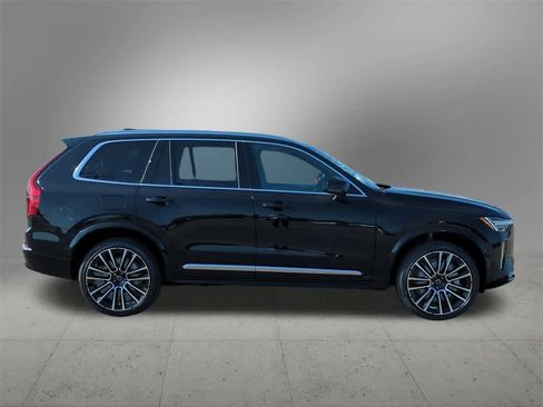 New 2026 Volvo XC90 B6 Plus w/ Protection Package Premier image 7