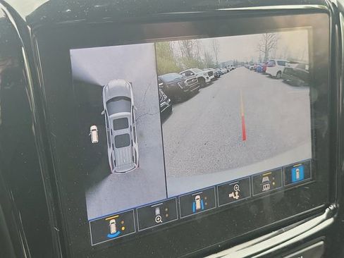Used 2022 Chevrolet Traverse Premier AWD/4WD image 16