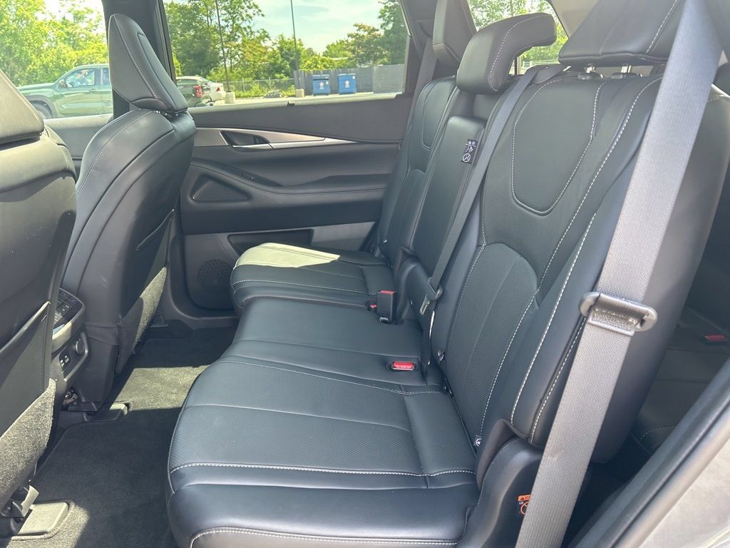 Used 2023 INFINITI QX60 Luxe w/ Cargo Package AWD/4WD image 23
