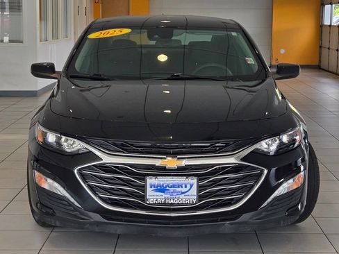 Certified 2025 Chevrolet Malibu LT FWD image 2