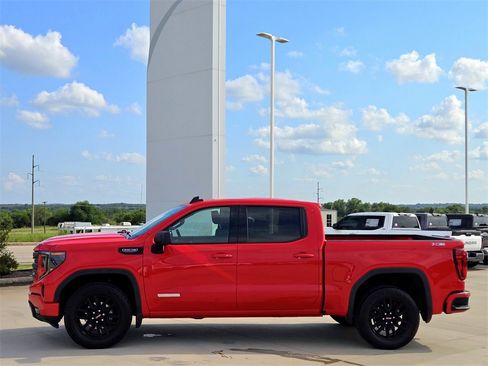 Used 2024 GMC Sierra 1500 Elevation w/ LPO, Elevation Black Package image 4