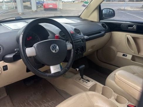 Used 2007 Volkswagen Beetle Convertible w/ Package 2 image 23