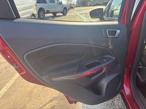 Certified 2019 Ford EcoSport SE image 20