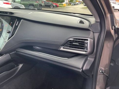 Used 2024 Subaru Outback Limited AWD/4WD image 19