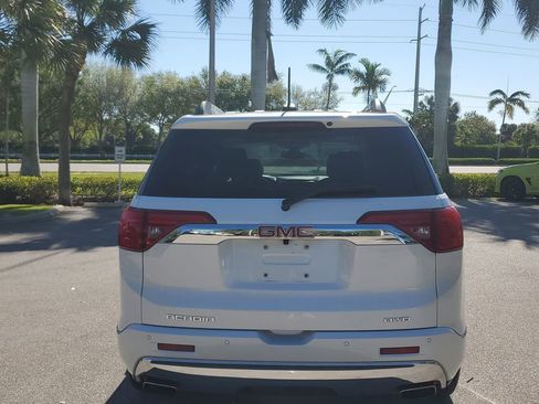 Used 2017 GMC Acadia Denali w/ Technology Package AWD/4WD image 13