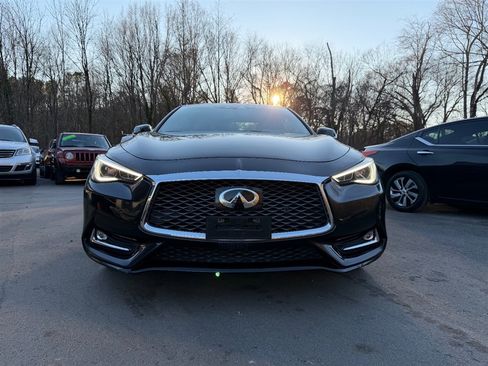 Used 2018 INFINITI Q60 Red Sport 400 w/ Pro Active Package image 19