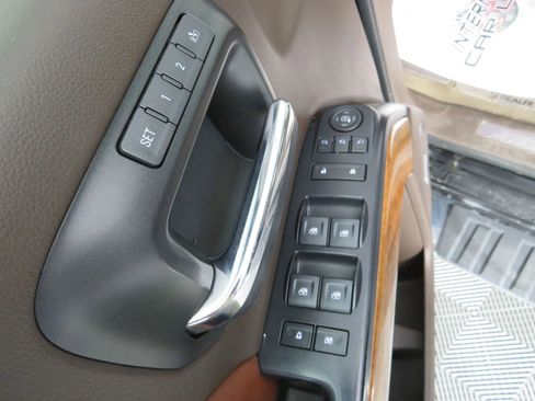 Used 2018 Chevrolet Silverado 2500 High Country image 37