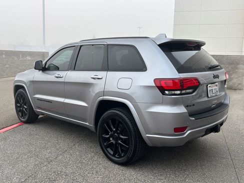 Used 2021 Jeep Grand Cherokee Laredo X image 7