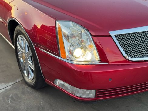 Used 2006 Cadillac DTS image 36