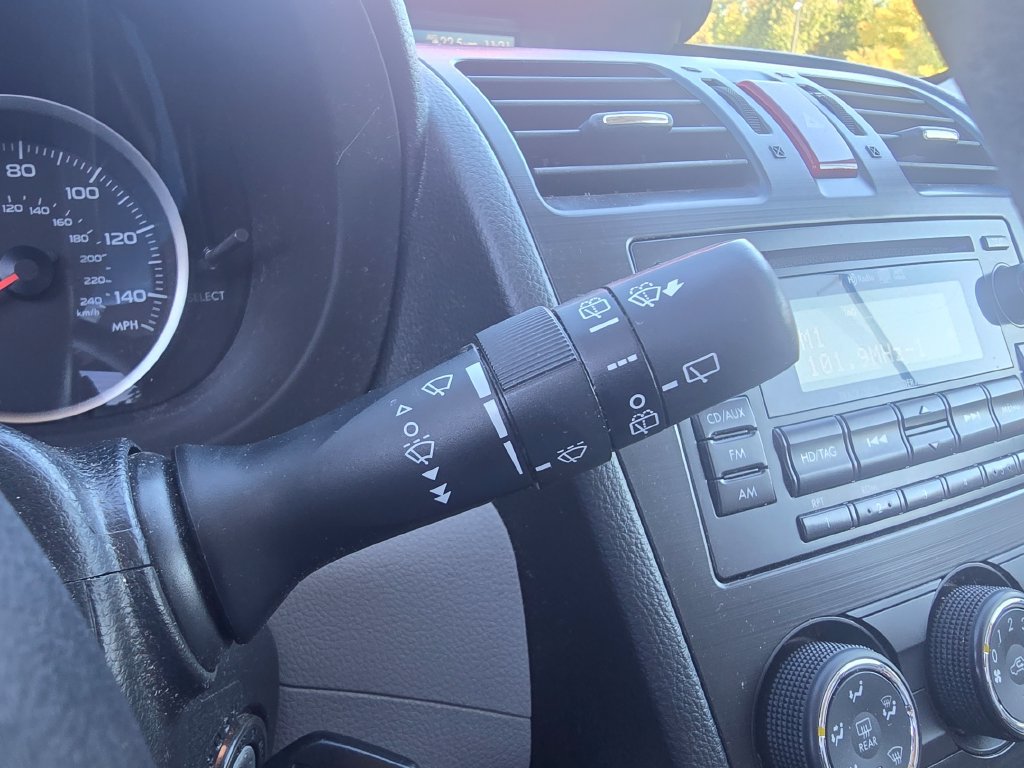 Used 2014 Subaru Forester 2.5i Premium AWD/4WD image 25