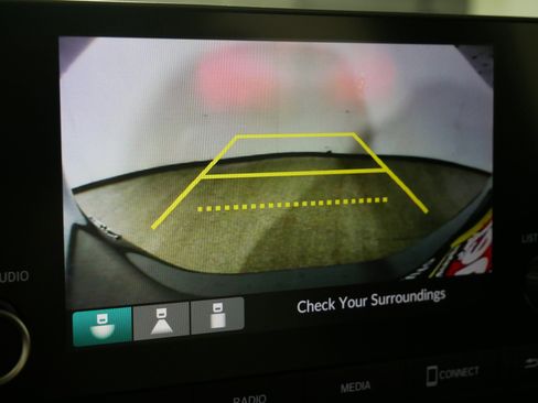 Used 2024 Honda HR-V LX image 33