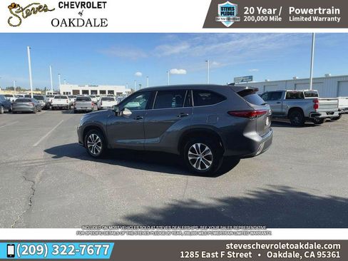 Used 2023 Toyota Highlander XLE image 8