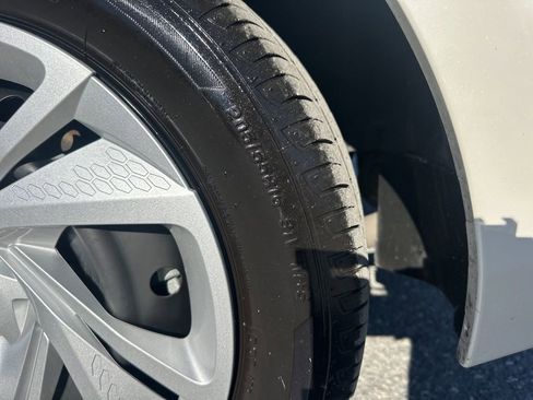 Used 2025 Subaru Impreza 2.0i image 27