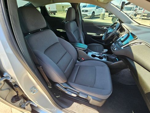Used 2022 Chevrolet Malibu LT FWD image 29