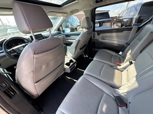 Used 2018 Honda Odyssey EX-L image 24