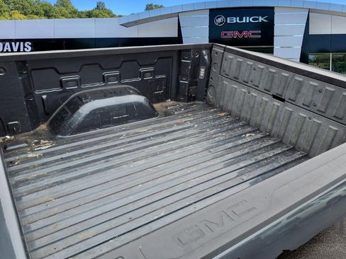 Used 2019 GMC Sierra 1500 SLT w/ SLT Premium Package AWD/4WD image 18